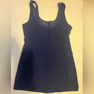 Lululemon Black Tank with Mesh (not sold anymore, vintage) Size 6